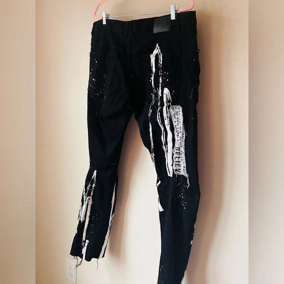 Smoke Rise Embellished Taper Stretch Jeans (Size 40/32) - Picture 12 of 16